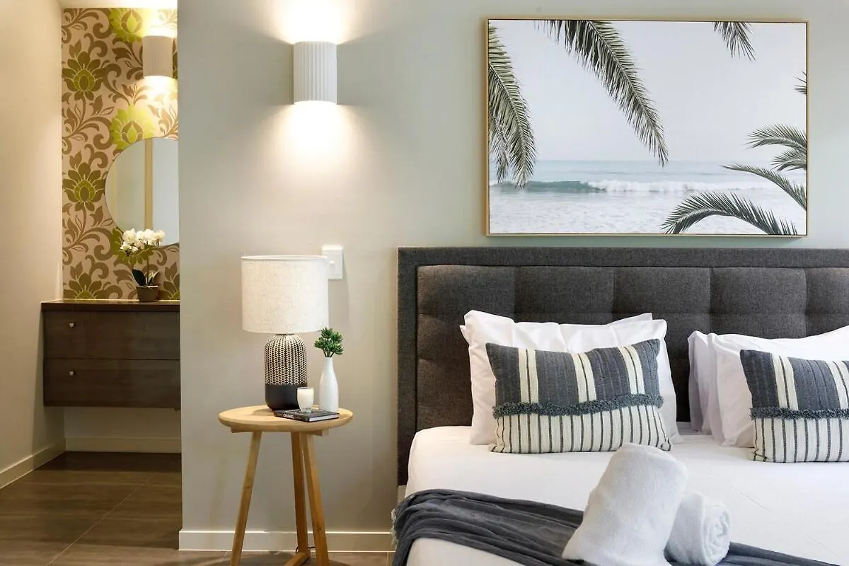 Vila Prime Location, Views & Sunsets, Walk To Hastings Noosa Heads 0*,  Austrálie