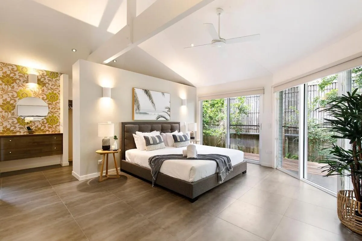 Vila Prime Location, Views & Sunsets, Walk To Hastings Noosa Heads 0*,